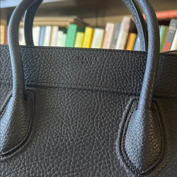 Céline Medium Phantom Bag Textured Calf, Dark Blue Gold Hardware - Picture 3 of 16